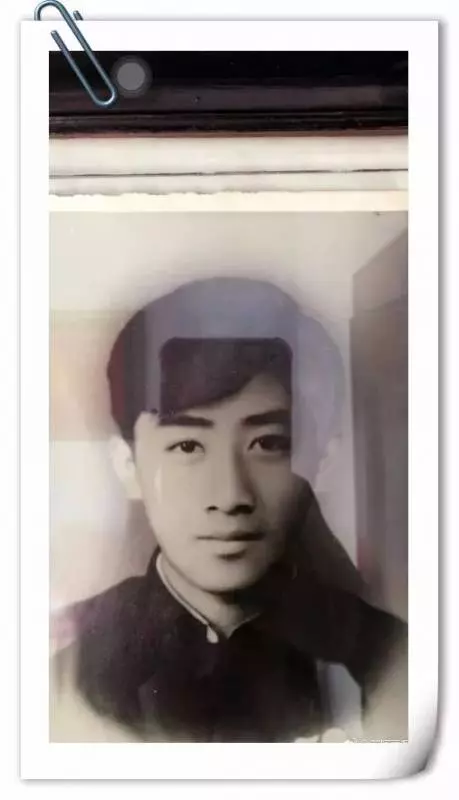 他瘋狂迷戀韓國偶像和網紅,沒想到一打開「爸媽年輕時」的照片,才發現直接屌打他們啊!!!