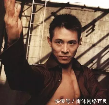 李連傑34歲「兒子」現狀,12歲就攢下百萬資產,如今卻淪為龍套...