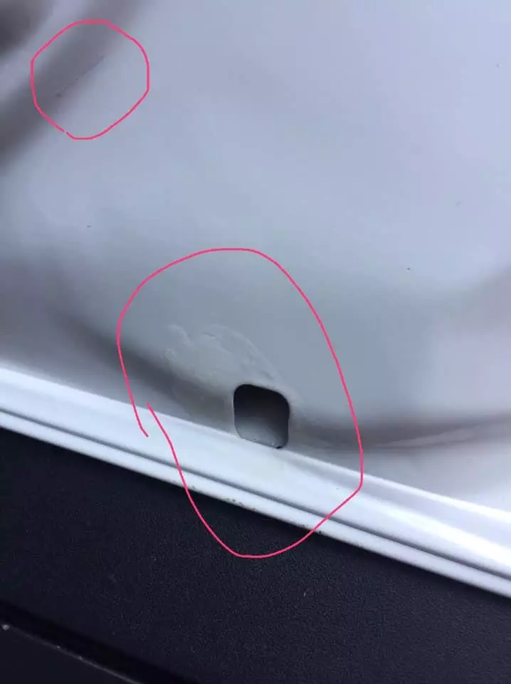牽了台CRV新車,卻發現車門內好多瑕疵,業務表示「每台車都差不多!」這狀況到底正不正常?