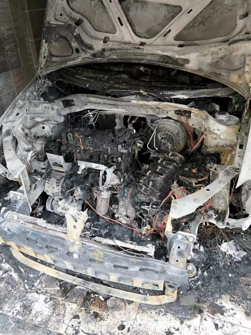 牽了台CRV新車,卻發現車門內好多瑕疵,業務表示「每台車都差不多!」這狀況到底正不正常?