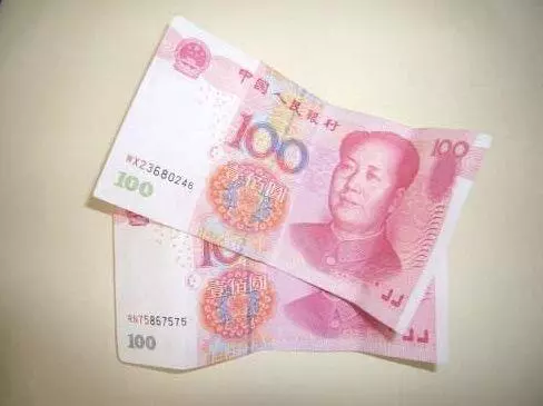 我辭職做全職太太后,在家裡的地位越來越低,只因這一點