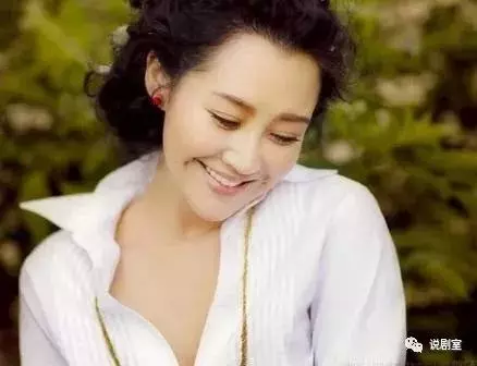 整整隱瞞25年!許晴坦言:「他願意娶我,我孩子都大學畢業了」!