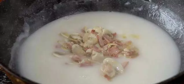 奶油蘑菇湯的正宗做法,入口柔滑,鮮香飽滿,味道不比外面賣的差