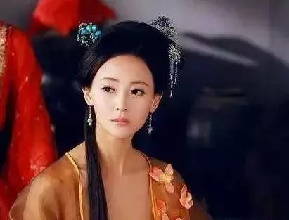 史上最傾城的皇后,亡國後遭敵人搶奪,死後還被士兵玩耍!