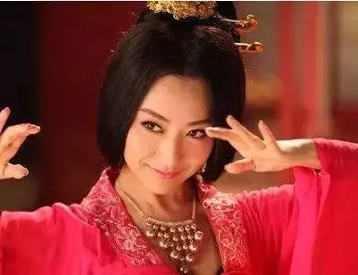 史上最傾城的皇后,亡國後遭敵人搶奪,死後還被士兵玩耍!