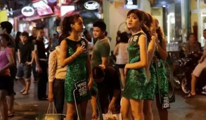 在越南旅遊, 如果有漂亮姑娘問你「要不要黃瓜」, 千萬別理她!