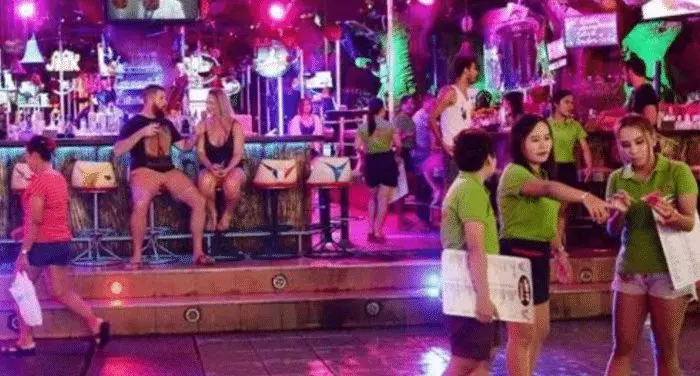 在越南旅遊, 如果有漂亮姑娘問你「要不要黃瓜」, 千萬別理她!