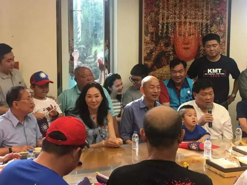 台中紅黑派要角大團結 挺韓號角勢不可擋