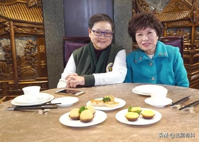 還記得專演醜女的余慕蓮嗎?如今她82歲變得慈眉善目讓人尊敬