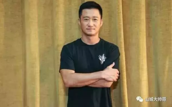 女星混娛樂圈有多難?這幾張楊冪趙麗穎的照片,證實了吳京的話!