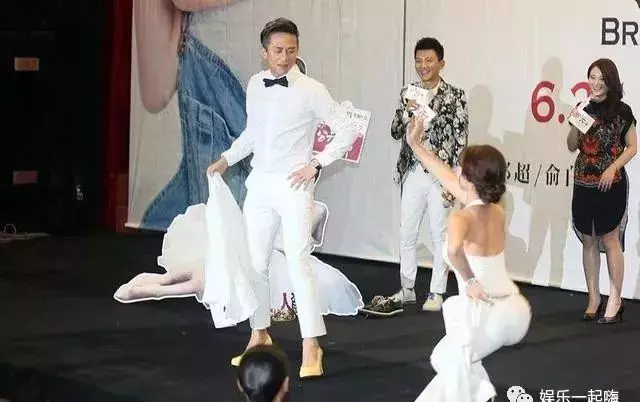 已經37歲的柳岩,為什麼還沒嫁出去?看完這幾張照片我也不敢娶!