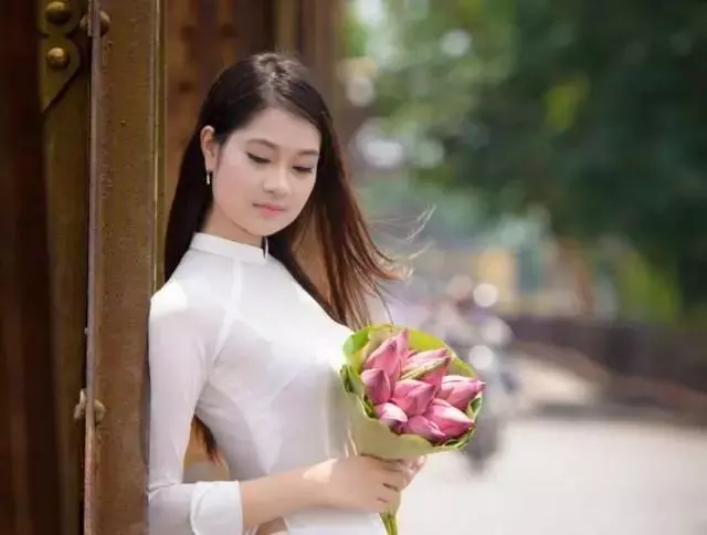 到越南旅遊,有漂亮的越南女子問「要不要生菜」,是什麼意思呢 ?