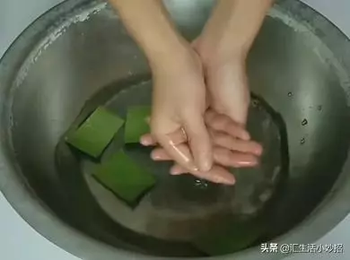 削下來的冬瓜皮別再扔掉了,它的「用途」太厲害了,不知道太虧了!