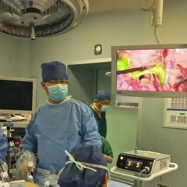 15歲女孩經常喊肚子痛,媽媽以為是厭學,其實是癌!這種惡性腫瘤尤其青睞少女