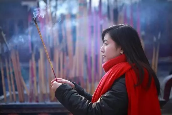 女生去寺廟拜拜一定要知道的九大「禁忌」千萬不要忽視了,很重要 !