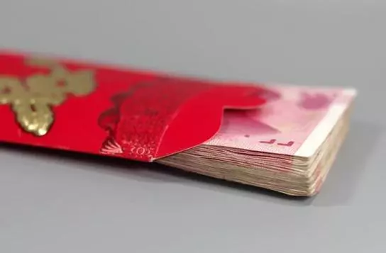 娘家只給3萬陪嫁,新婚夜婆婆立規矩,老公一句話懟的她啞口無言