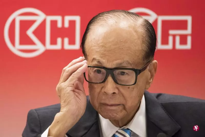 李嘉誠著急逃離中國,80%資產轉移海外!