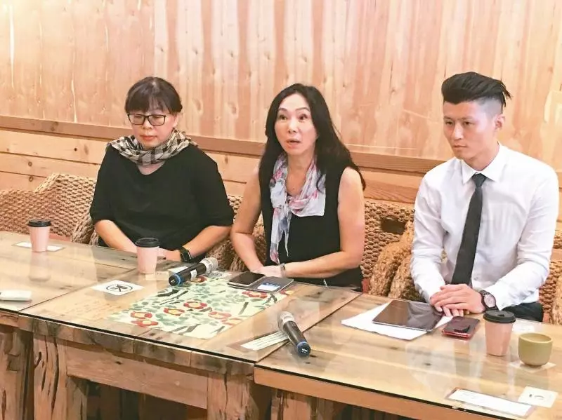 【重磅快評】蔡柯郭都大走鐘,李佳芬悔教夫婿覓封侯?