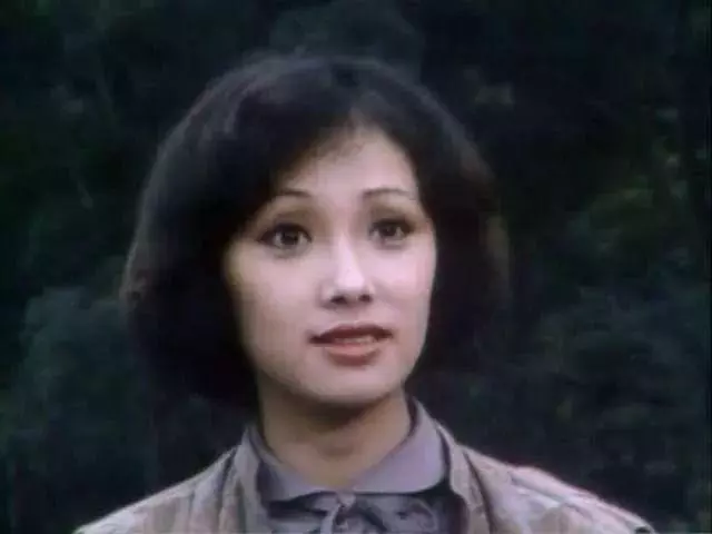 64歲TVB綠葉突發腦膜炎入院身體虛弱!曾兩次離婚與第三任丈夫恩愛~~~