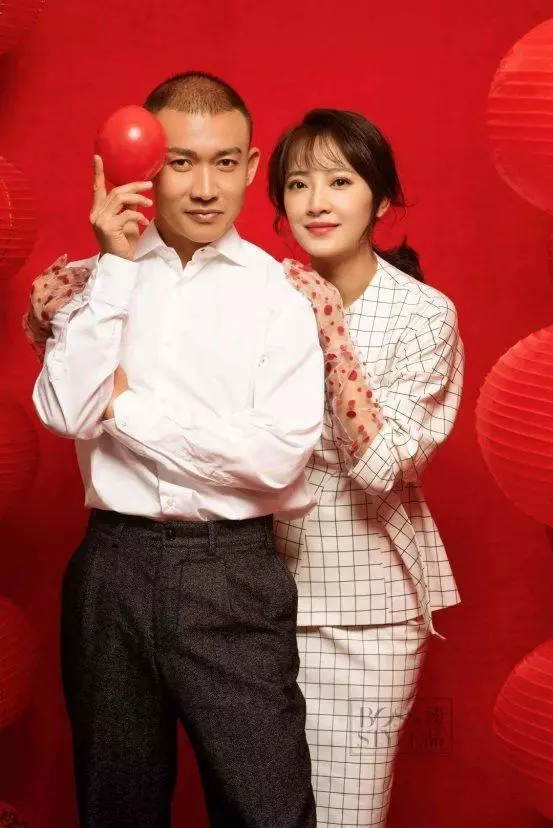 追星把自己追成了明星的女孩,如願以償嫁給了偶像,被寵成小公主
