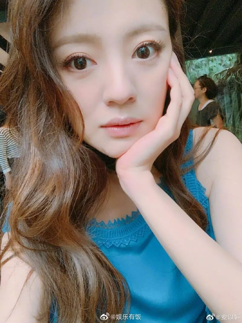 上個月才生完!安以軒狂甩6公斤「真實身材曝光」,超美S曲線「氣色紅潤如少女」網讚:像沒生一樣!
