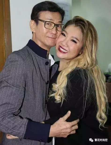 鄭欣宜拍戲扮孕婦,被指「假肚子」太大,助理吐真言:那是真肚子!