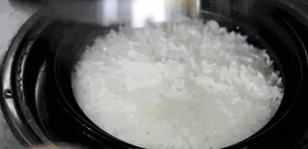 【實用】白酒的13個隱藏技能,看完讓你目瞪口呆,只拿來喝真是太浪費了!