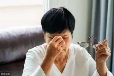 高血脂的「禍根」找到了,醫生警示:3種食物再吃,血管會堵塞 !