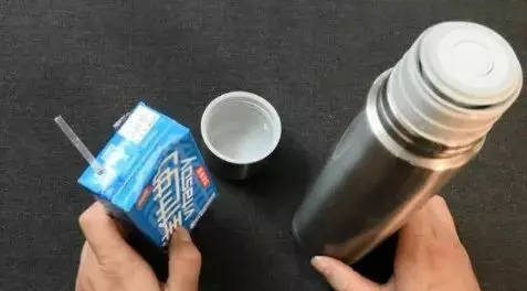 保溫杯最好別裝這四種水,特別是第四種,你肯定裝過,快告訴家人 !