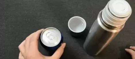 保溫杯最好別裝這四種水,特別是第四種,你肯定裝過,快告訴家人 !