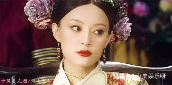 當趙麗穎穿上「甄嬛裝」,本以為氣場不夠,定妝照曝光後,不輸孫儷!