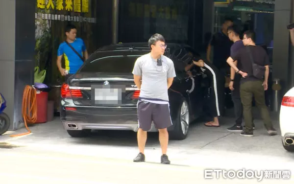 快訊/吳小哲遭虐打!主嫌車上發現「高爾夫球桿」妻被帶回警局 | ETtoday社會 | ETtoday新聞雲