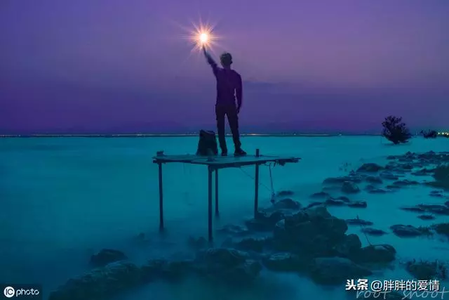 沒人扶你的時候,要自己站直,沒人幫你的時候,要自己努力