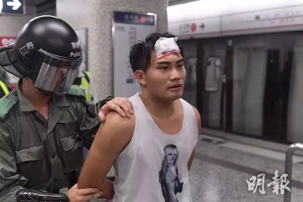 ◤反送中◢ 示威者更衣扮乘客, 港警太子站拘捕40人