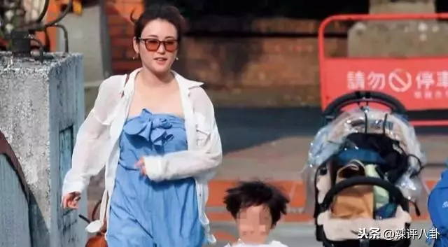 曾經風光綠茶婊凈身出戶,富二代老公拒付贍養費,豪門夢碎一場空!