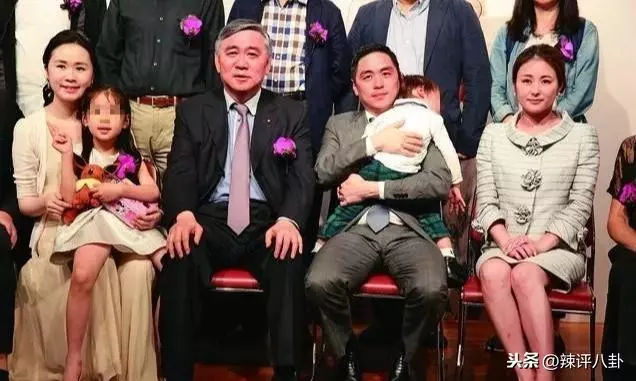 曾經風光綠茶婊凈身出戶,富二代老公拒付贍養費,豪門夢碎一場空!