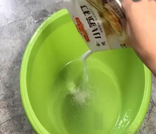 拖把又黑又髒很難清洗?用這個小妙招,瞬間把拖把洗的乾乾凈凈!