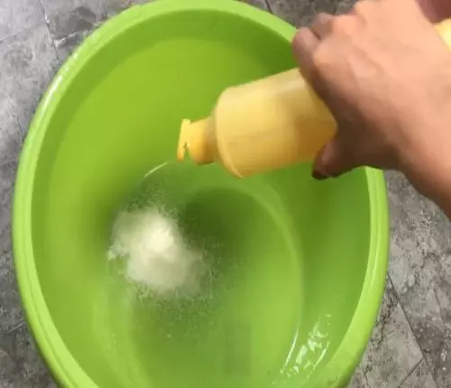 拖把又黑又髒很難清洗?用這個小妙招,瞬間把拖把洗的乾乾凈凈!