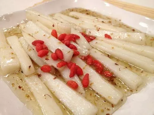 秋燥吃什麼可以潤燥?多吃3種食物食療效果強,都是時令蔬菜水果
