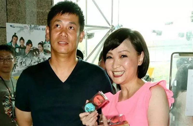 分手寶媽原因曝光!汪建民爆沉迷博奕「欠2千萬巨債」,無力還錢「連女方朋友也不放過」陷財務危機!