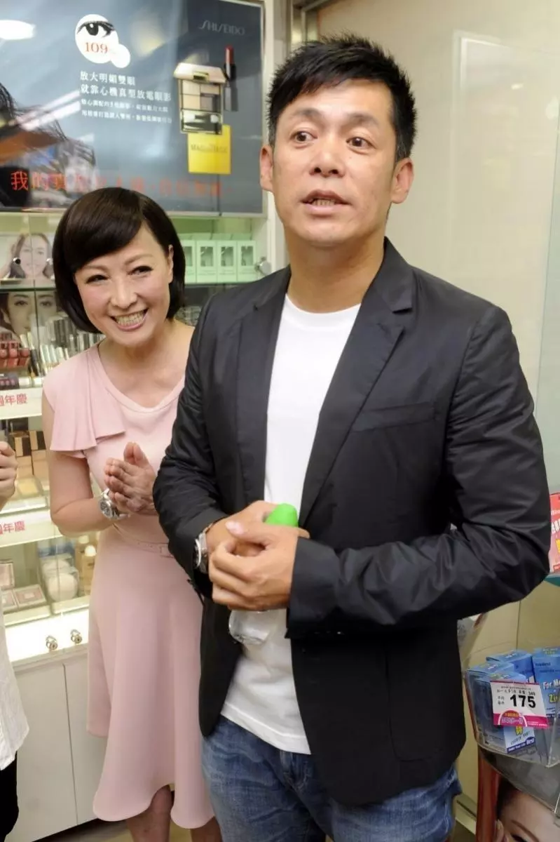 分手寶媽原因曝光!汪建民爆沉迷博奕「欠2千萬巨債」,無力還錢「連女方朋友也不放過」陷財務危機!