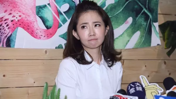 被昔日閨蜜講壞話!謝忻直言「我就是髒,但妳也沒多乾淨!」0收入還求助身心科,仍不見好轉!