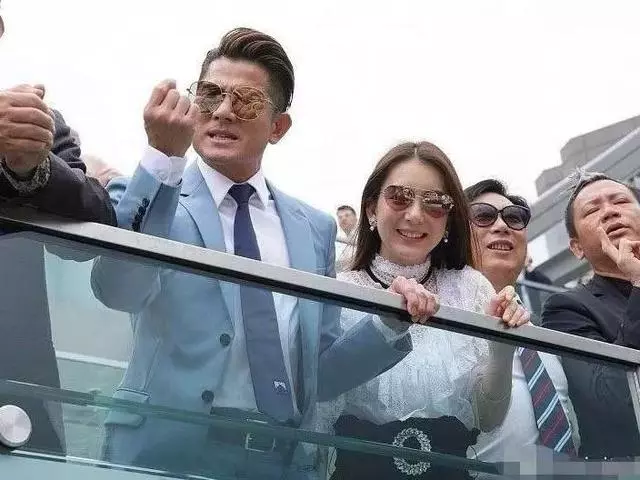 郭富城賽馬得第二,嬌妻富態十足,15萬獎金卻只夠方媛買一身行頭!