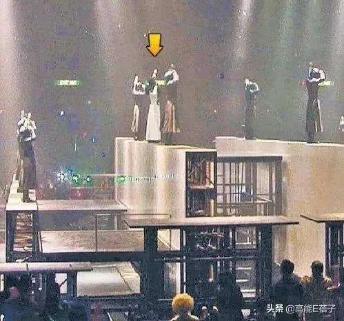 30歲女歌手演出時遭舞台煙花擊中腹部不幸身亡,粉絲錄下全過程!