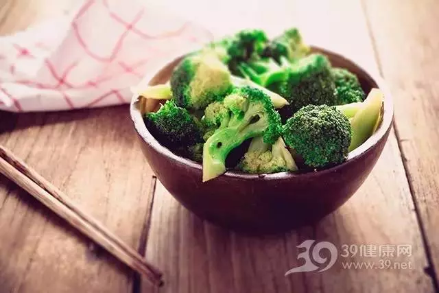 女人喝紅酒有什麼好處?8大益處意想不到!