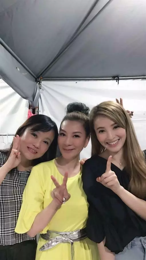 翻臉沈玉琳舊愛?楊繡惠臉書開嗆:「人在做天在看」,放話不再是朋友「付出全被糟蹋」!