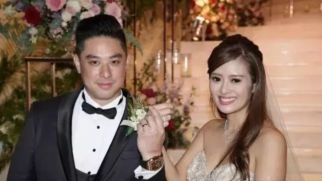 恭喜恭喜!31歲前港姐季軍今日重金出嫁:手戴八隻龍鳳鐲金豬亮相