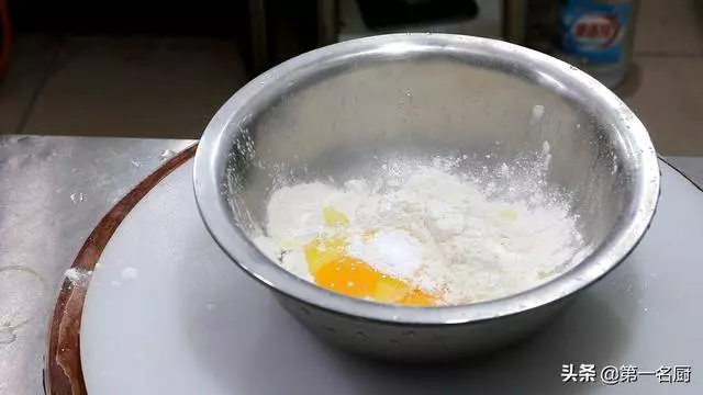 拔絲香蕉家常做法,酥脆香甜口感好,一次就能成功