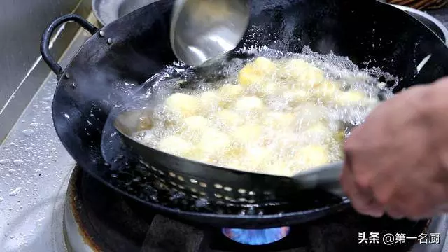 拔絲香蕉家常做法,酥脆香甜口感好,一次就能成功