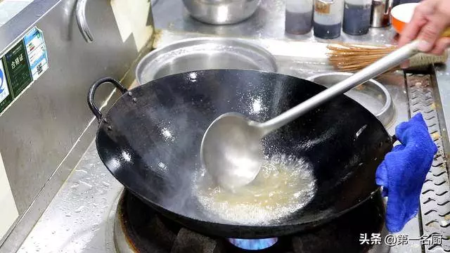 拔絲香蕉家常做法,酥脆香甜口感好,一次就能成功